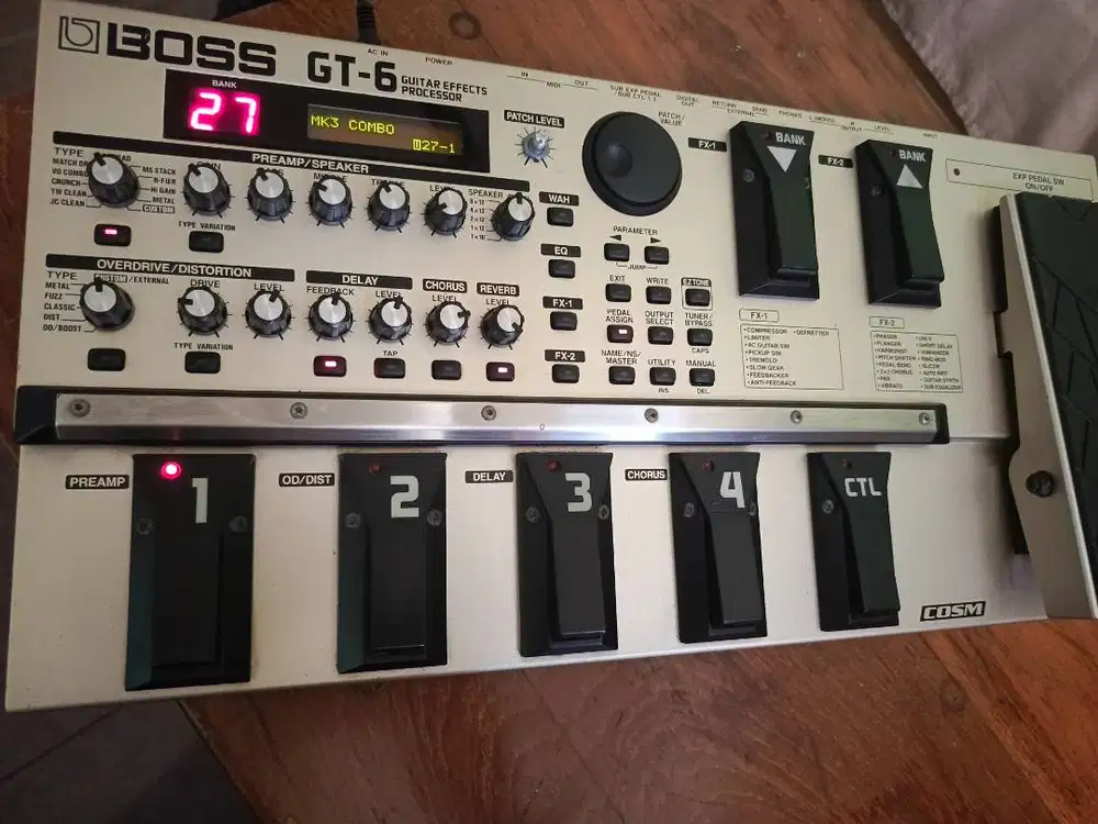 efek gitar merk roland boss gt 6