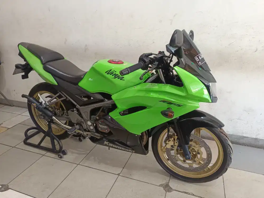 Kawasaki ninja RR new 2013 lengkap mesin bagus