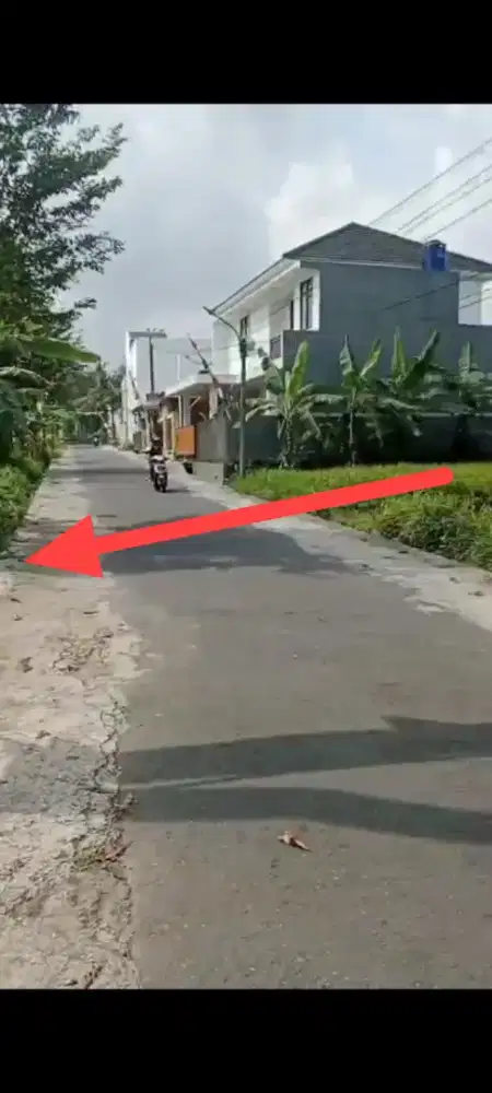 TANAH BARAT UII