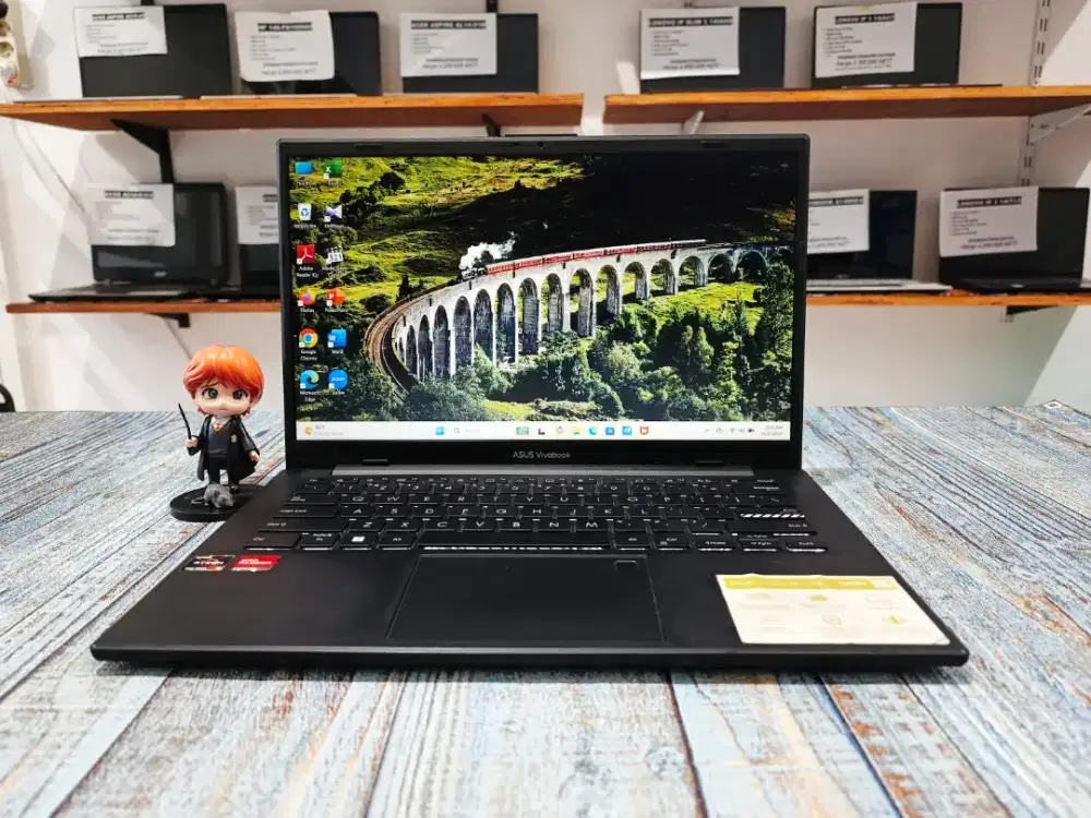 Laptop Bekas ASUS VIVOBOOK GO E1404FA/RYZEN 5 7520U RAM 8GB