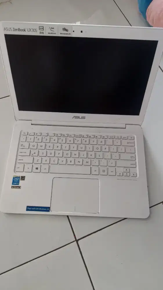 Asus ZenBook ux305 slim mumer aja