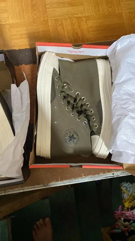 Sepatu converse