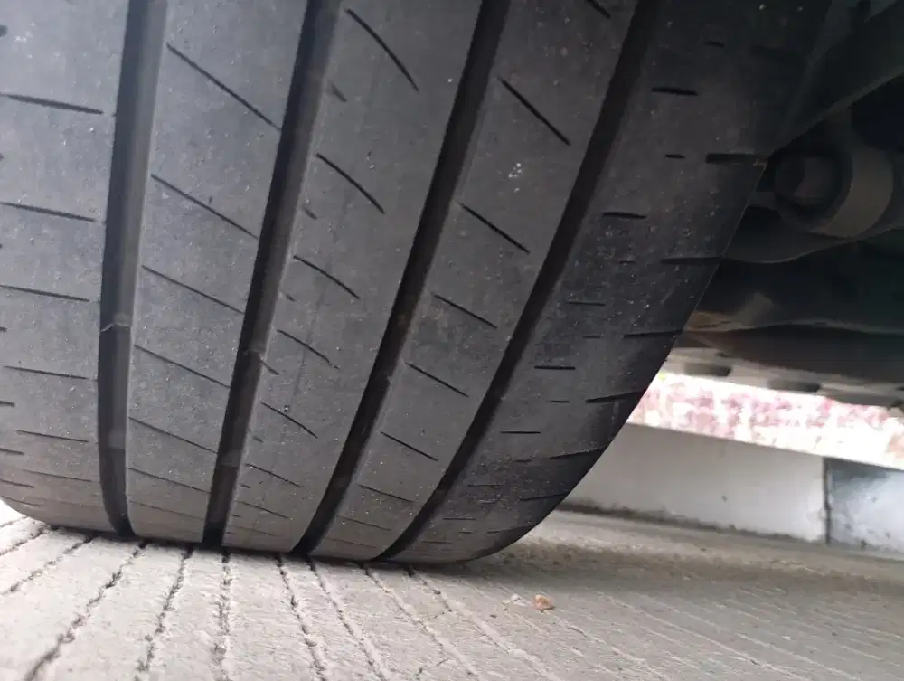 Ban Bridgestone turanza 235/45/18