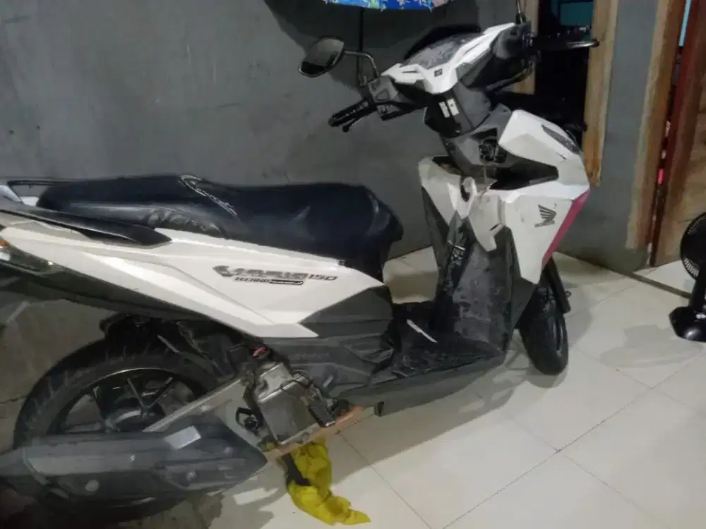 Dijual motor vario tekno 150 bekas