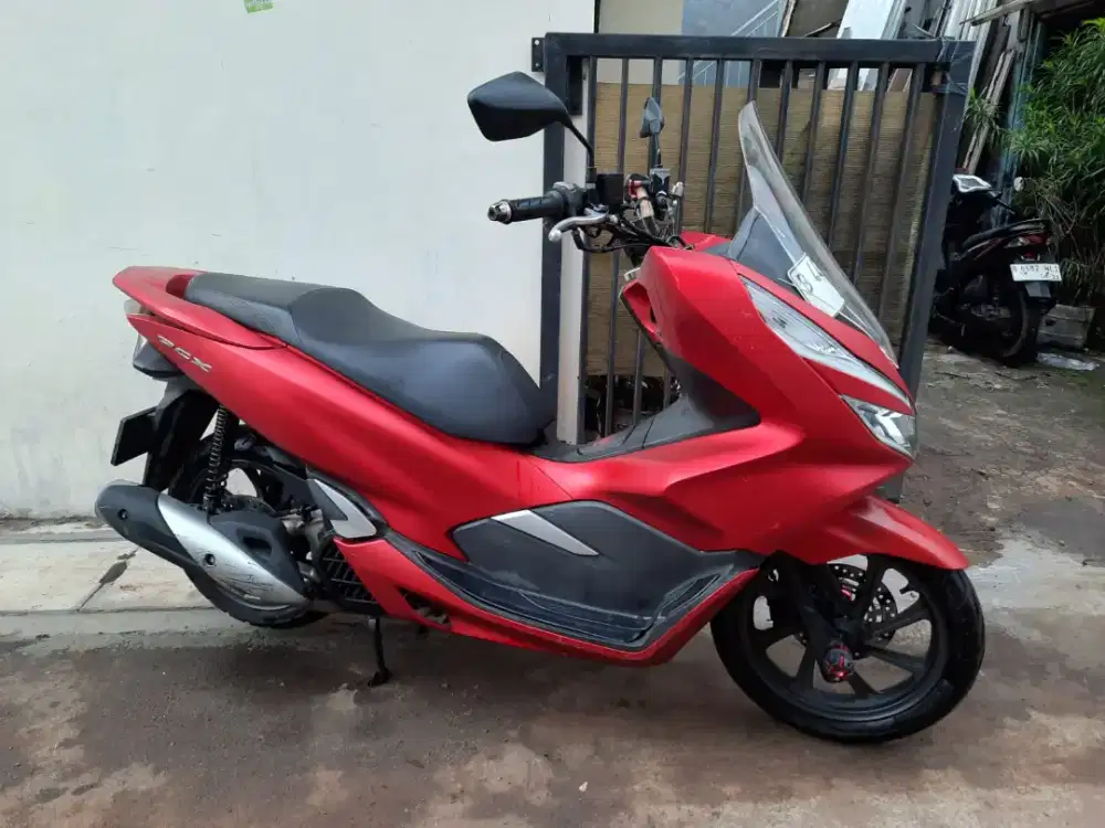 Dijual cepat pcx 150 cbs 2018 surat lengkap