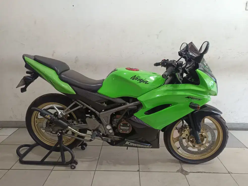 Kawasaki ninja RR new 2013 siap pakai