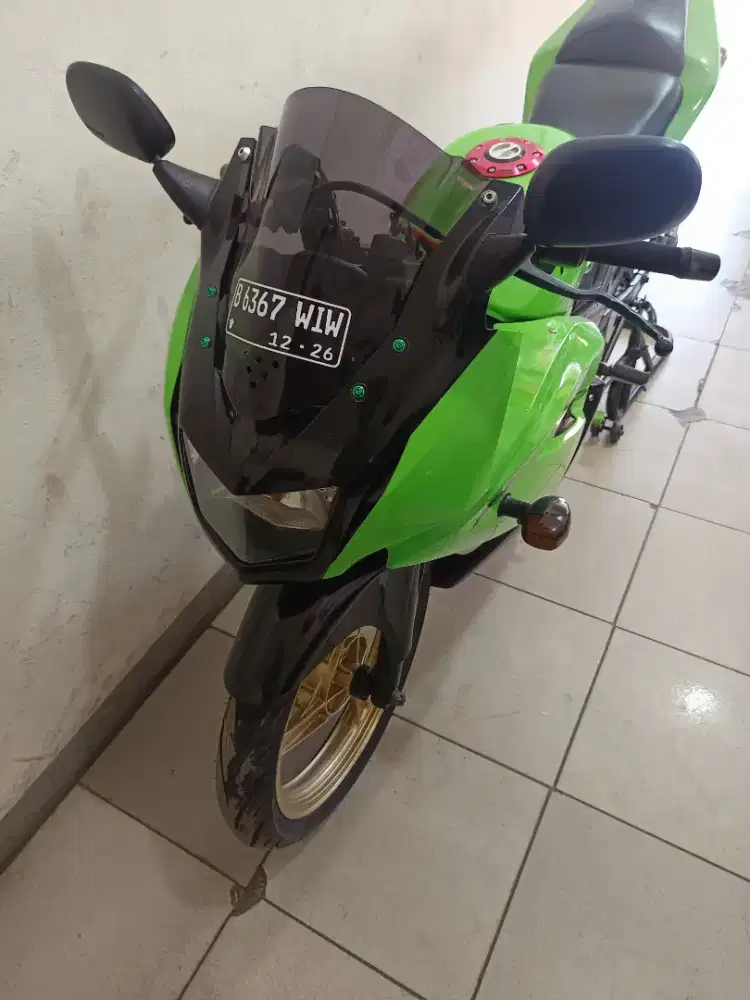Di jual ninja RR new 2013 lengkap mesin terawat