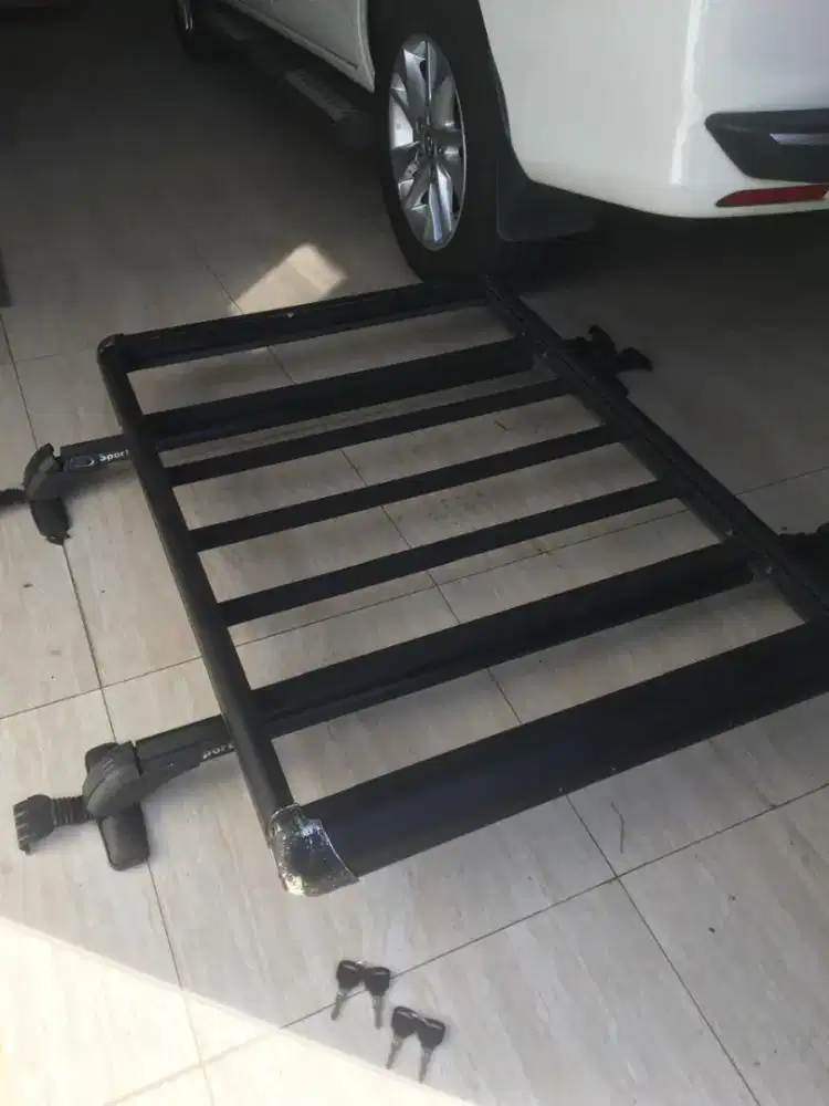 Dijual rak atas mobil innova
