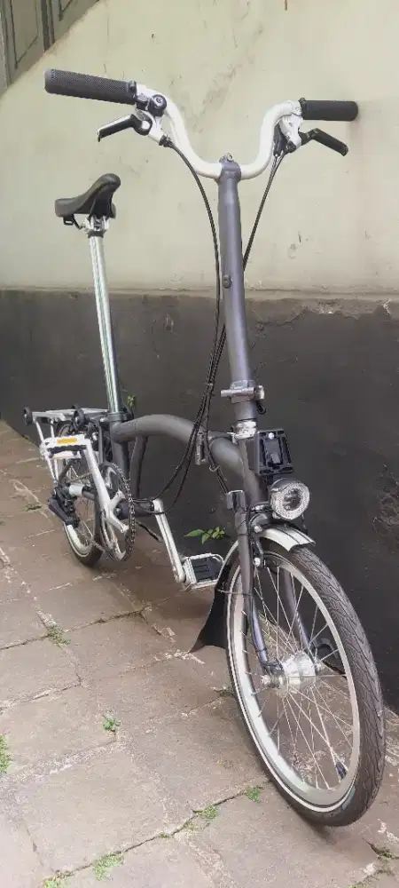 Jual sepeda Brompton like new 98%