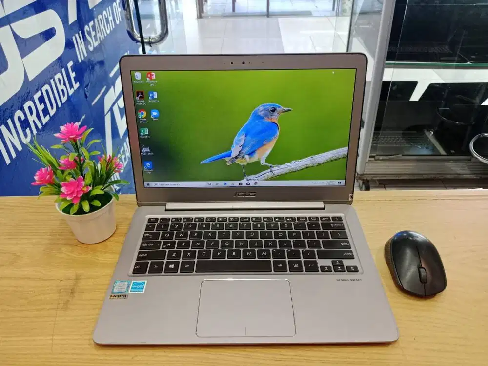 SUPERRR SLIM LAPTOP ASUS ZENBOOK UX330U CORE i7 GEN 7 RAM 8GB SSD 512G