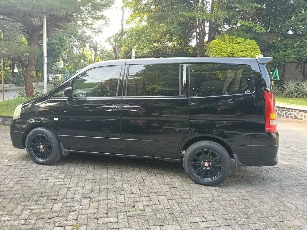 Nissan Serena Hws Th 2011 Metic Hitam  DP 10 Jt