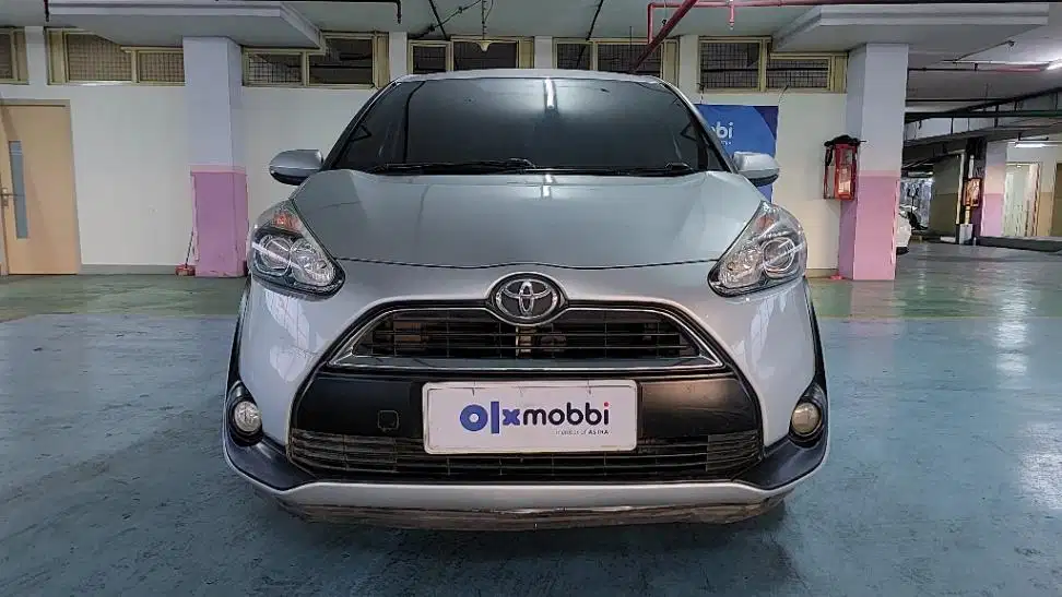 DP MURAH Toyota Sienta 1.5 V Bensin-MT 2017 CFMMB