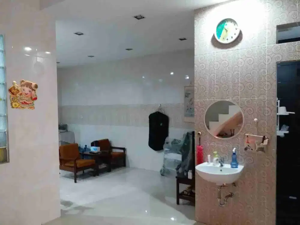 Rumah Siap Huni di Taman Palem Lestari Jakarta Barat