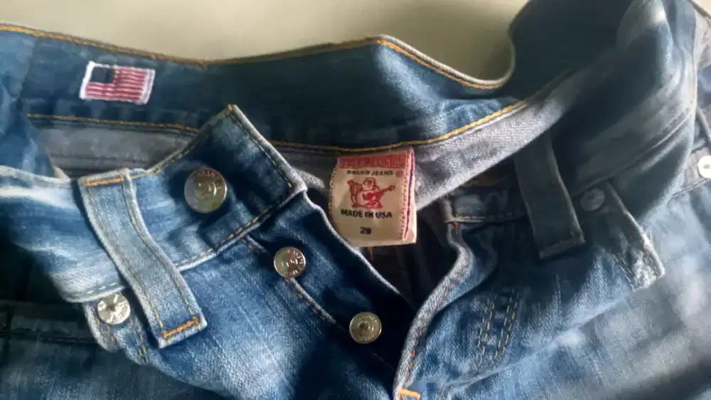 True religion size 29 evisu lacoste