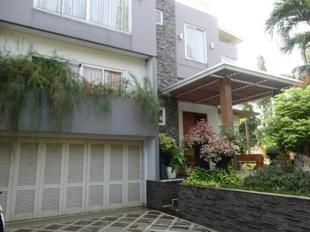 DIJUAL RUMAH MEWAH HOOK 2 LT DI KEMANG PRATAMA 3 RAWALUMBU BEKASI