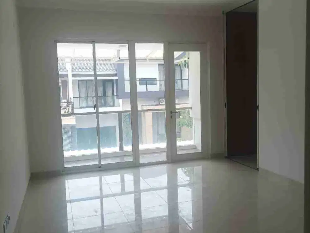 rumah baru siap huni di sewakan dalam.cluster kebayoran bintaro