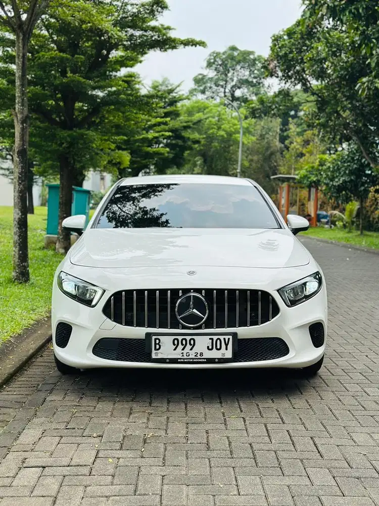 Mercedes Benz CASH 2023 Mbux Progressive Line A200 Sedan Garansi On
