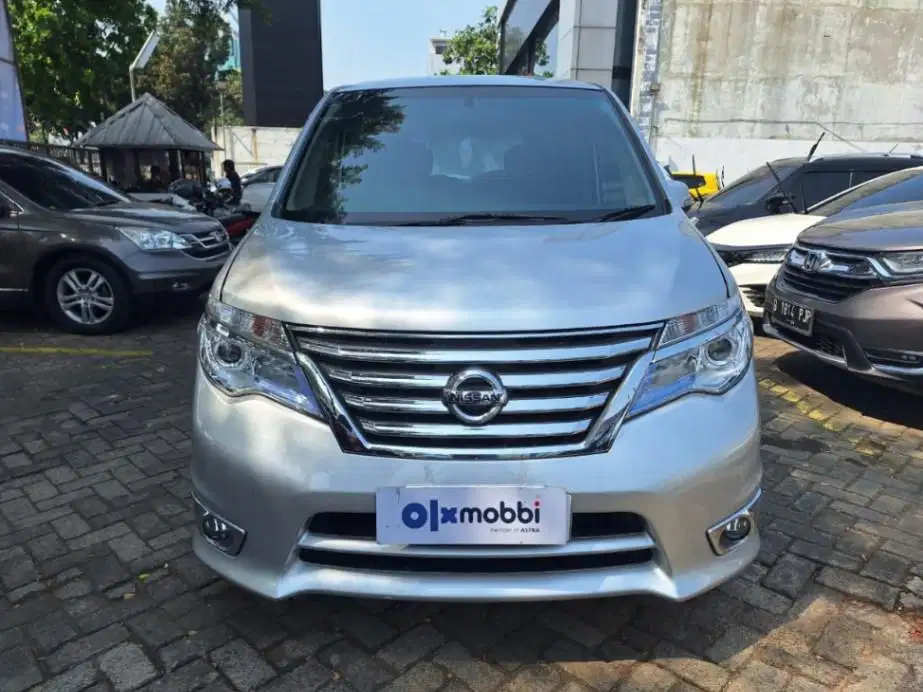 DP MURAH Nissan Serena 2.0 Highway Star Bensin-AT 2018 Abu CWYRB
