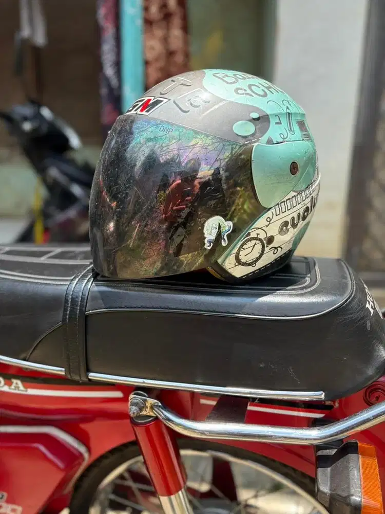 Helm GM second ukuran XL
