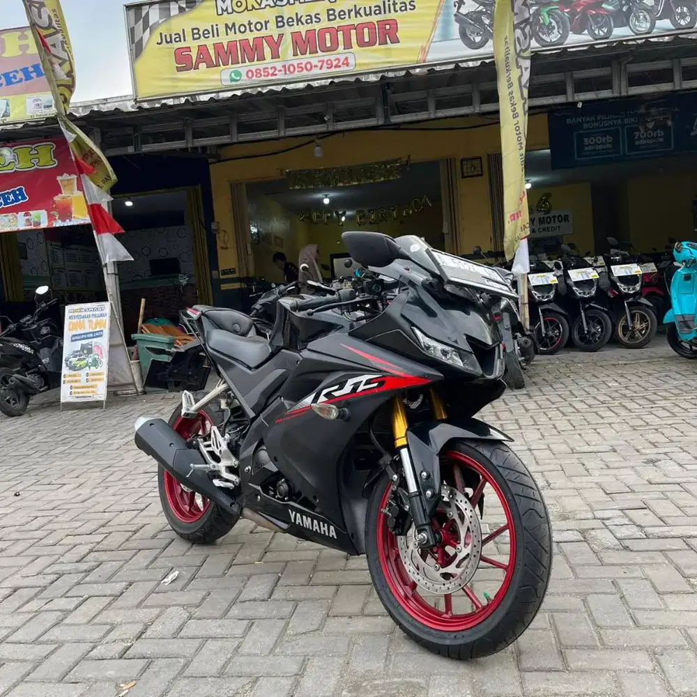 YAMAHA R15 V3 MVSTR 2019