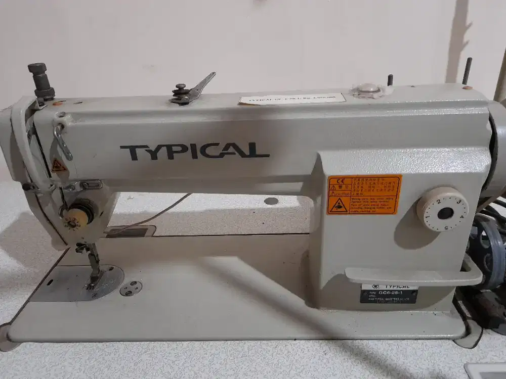 dijual cepat mesin jahit merk typical GC6-28-1