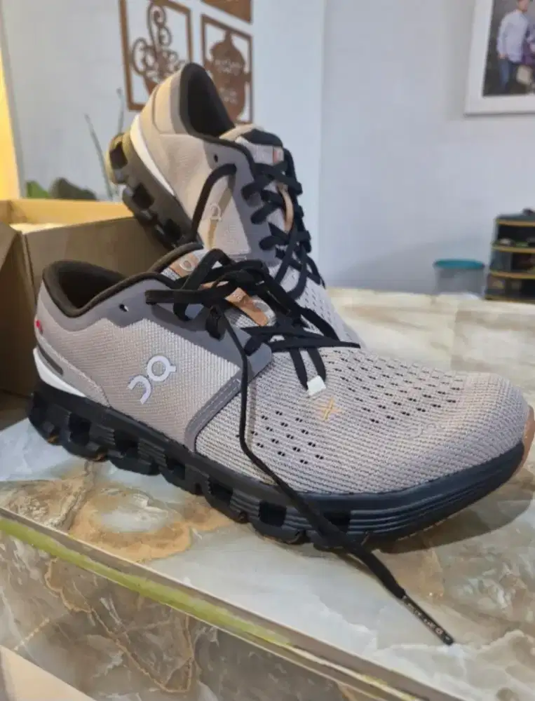on cloud x4 like new no 41M