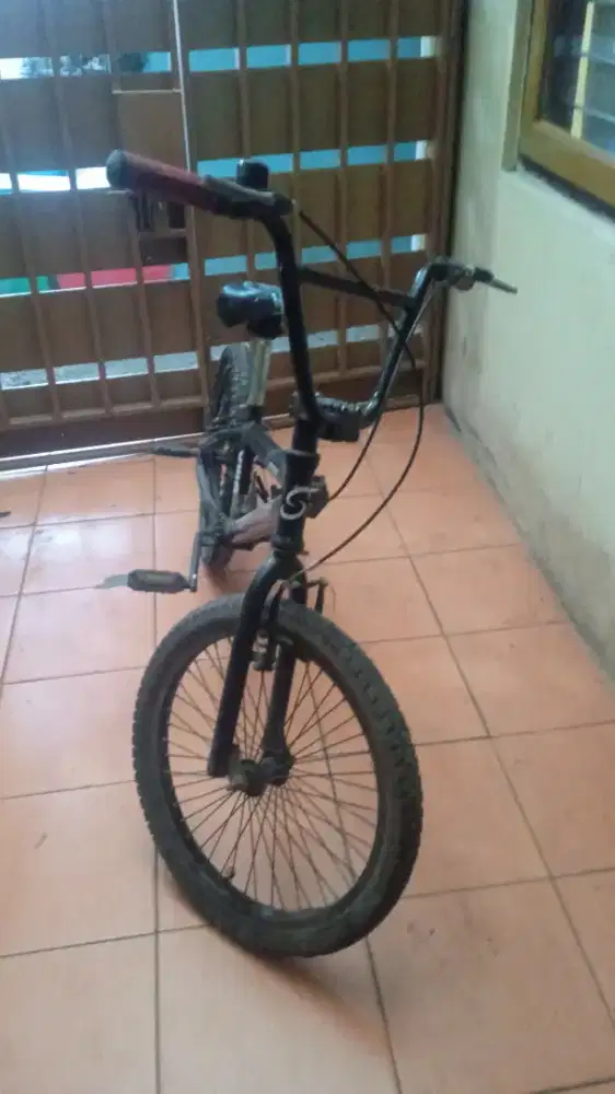 sepeda BMX senator