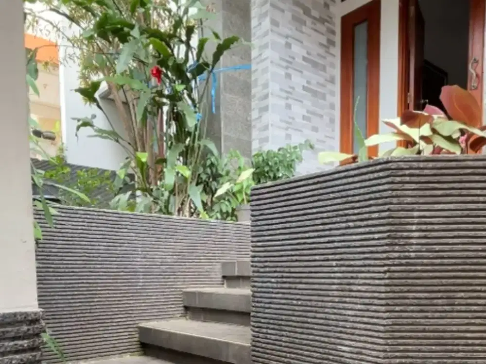 Jual Rumah Setra Duta Split Level