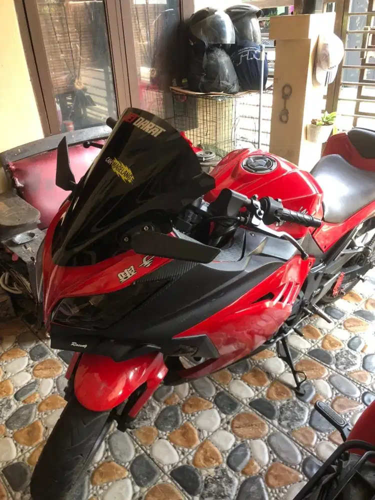 Dijual Motor Kawasaki Ninja 250Fi Merah BU Mulus Murah
