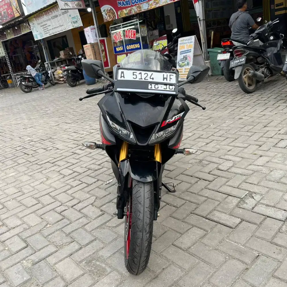 YAMAHA R15 V3 MVSTR 2019