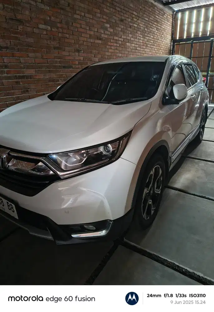 Dijual Honda CRV Turbo 1.5L Warna Putih