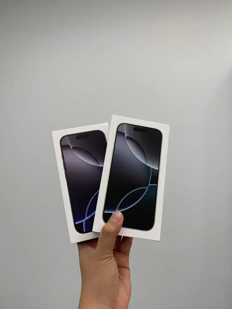 new Iphone 16 pro 128 black/white original ibox