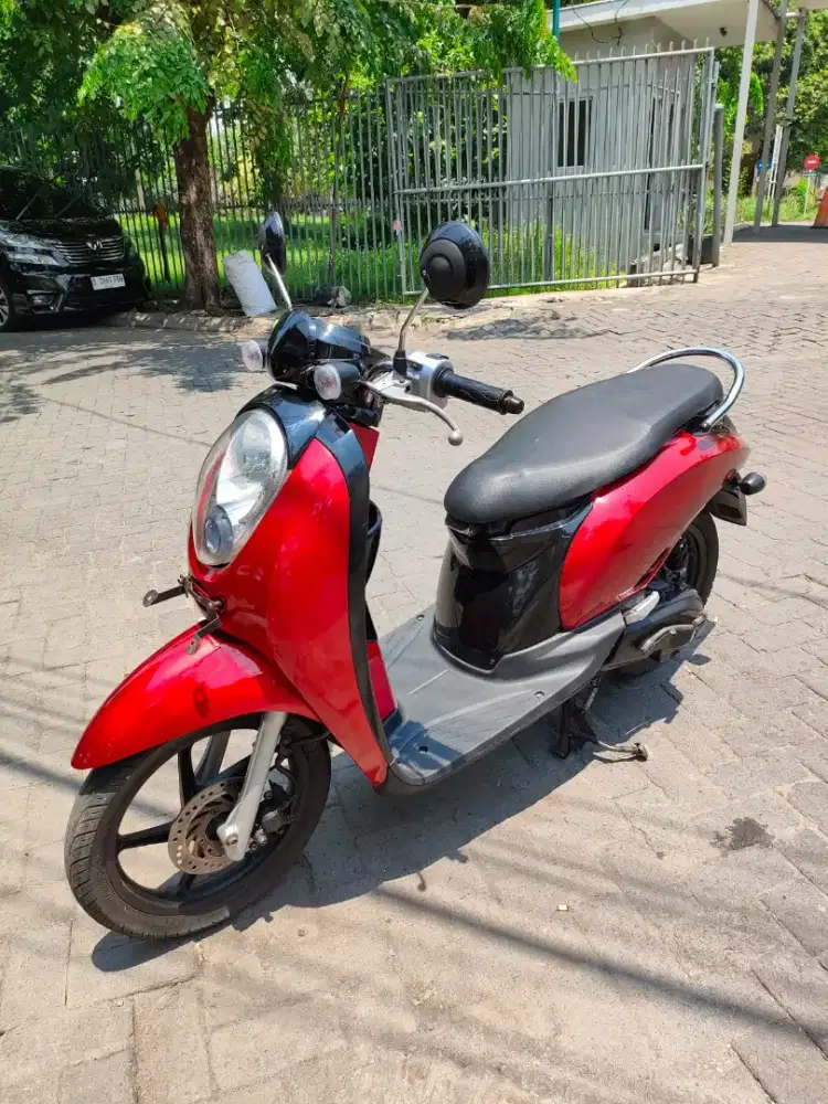 Dijual Honda Scoopy th.2011