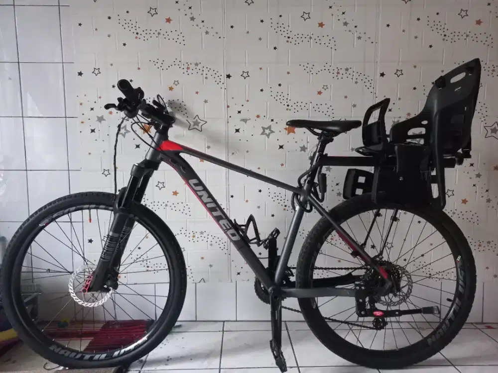 Sepeda MTB United Clovis 5.00 full asesoris