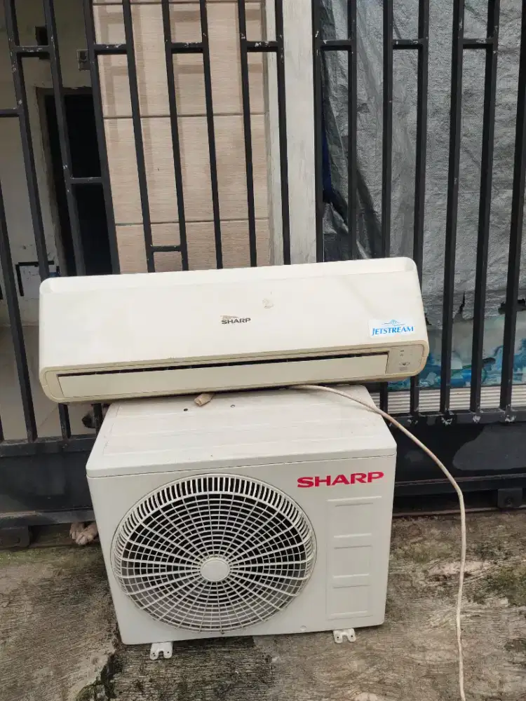 Jual AC merk sharp 1/2pk