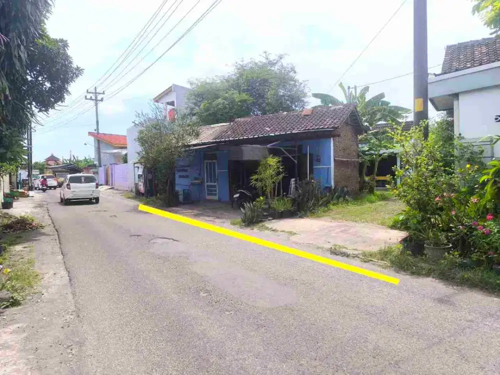 Rumah Lama Hitung Tanah Bagus Cocok Dibangun Kos atau Rumah Tinggal