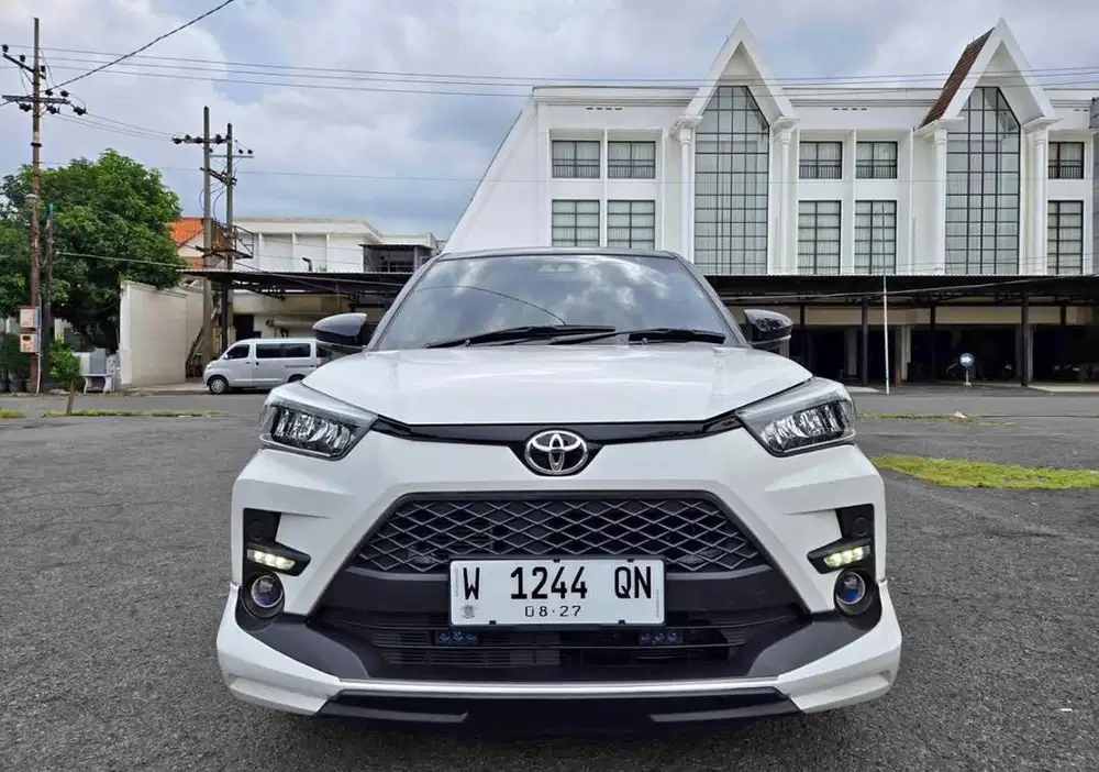 TOYOTA RAIZE 1.0TURBO GR SPORT TSS TWO TONE 2022 MATIC KM50rb DP MINIM