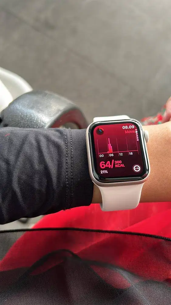 Jual cepat BU 2.4 nego Apple Apple Iwatch SE 40MM