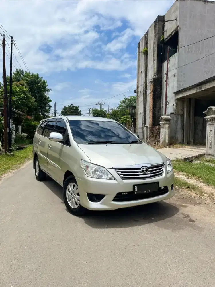 Toyota Kijang Innova G Bensin Istimewa