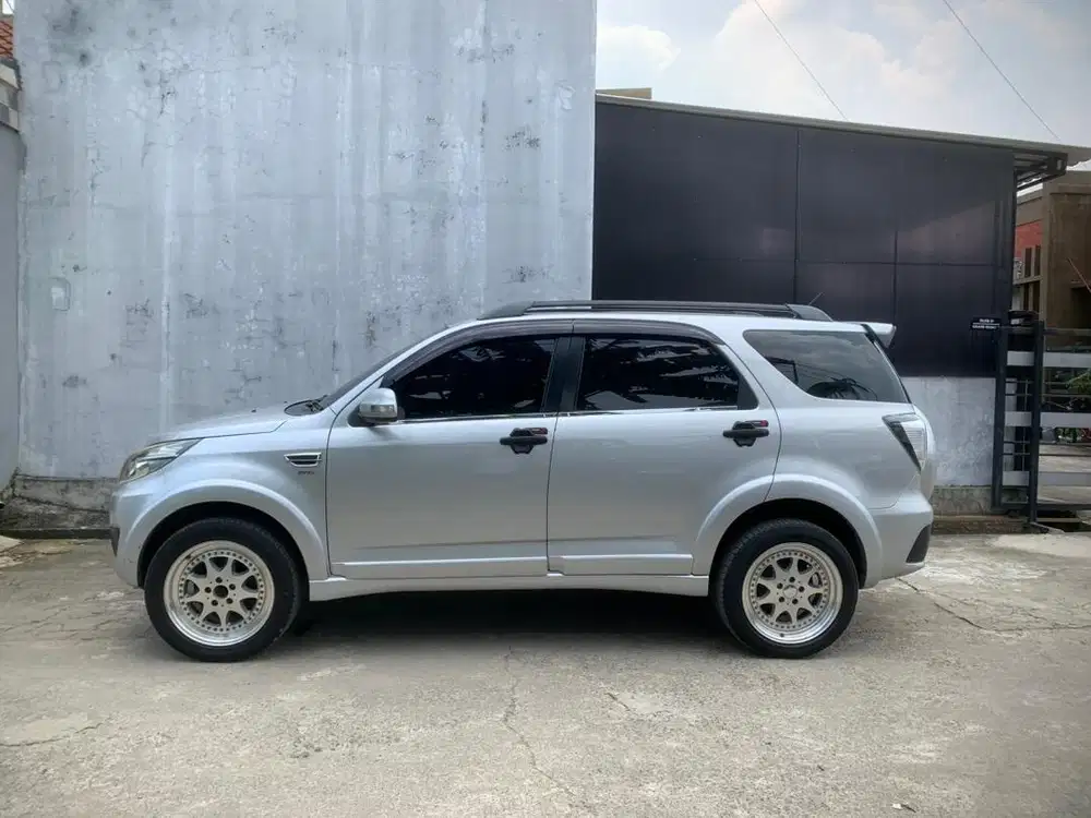Daihatsu Terios 2015 Bensin