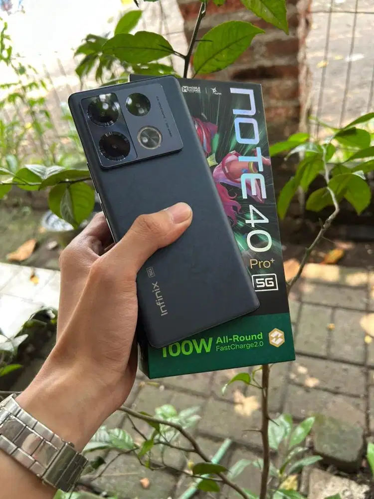 Infinix note 40pro+ 5G 12/256