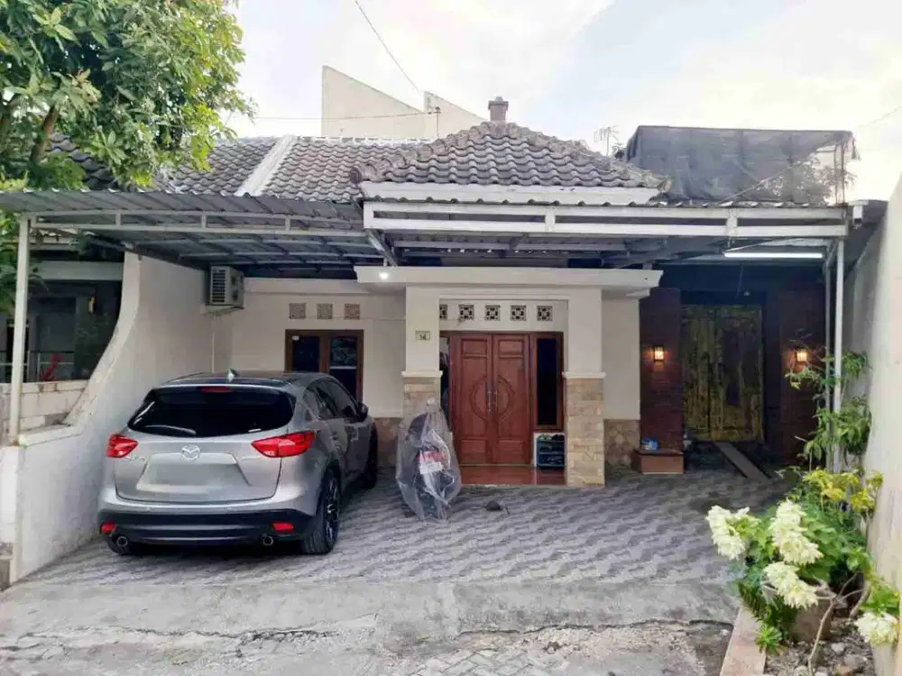 Rumah Bagus Apik Terawat Luas di Gedongan Colomadu