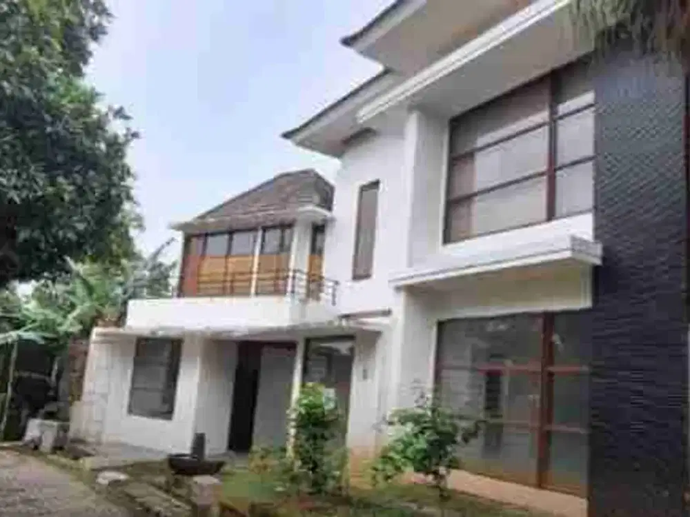 RUMAH LOKASI STRATEGIS DI CIREUNDEU TANGERANG SELATAN