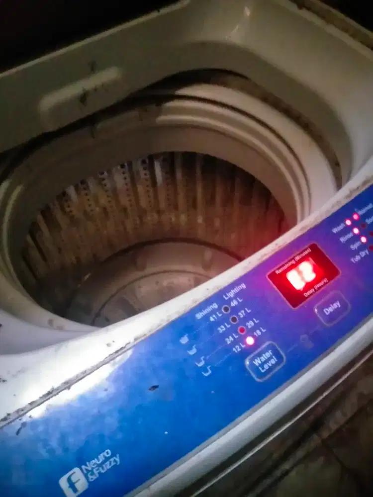 Jual mesin cuci murah 7kg  butuh uang