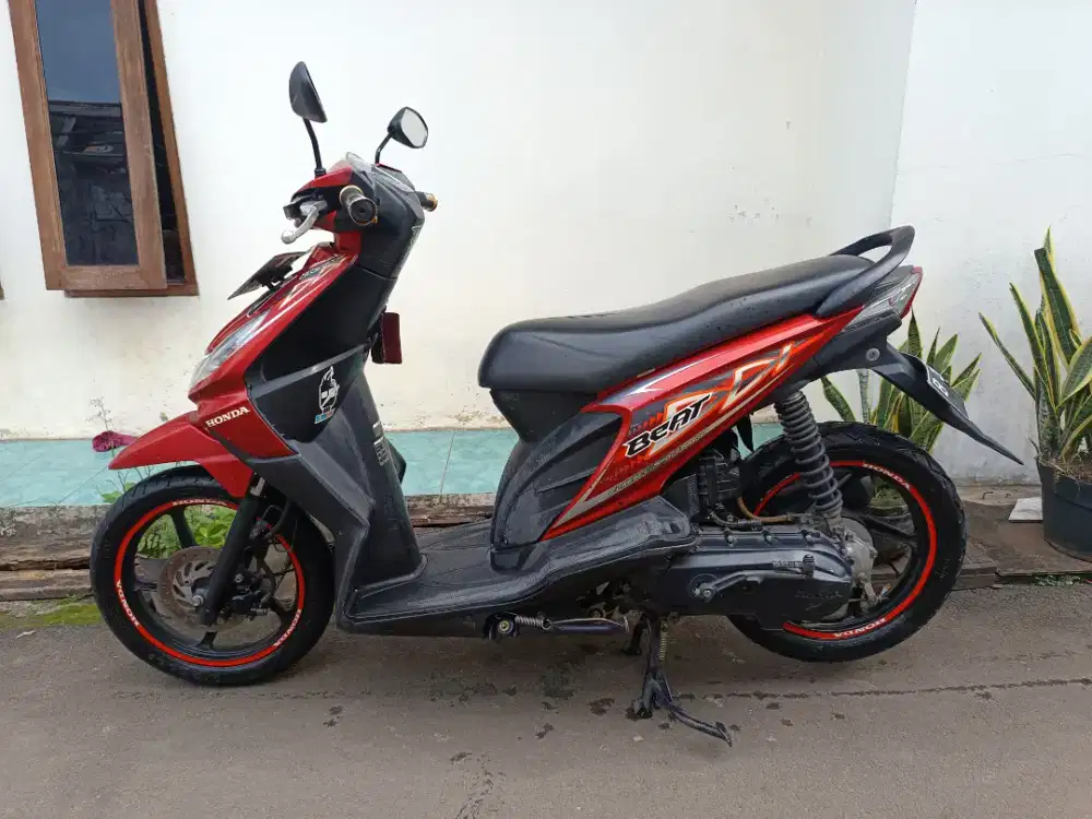 Di jual cepat beat karbu 2012 lengkap orisinil