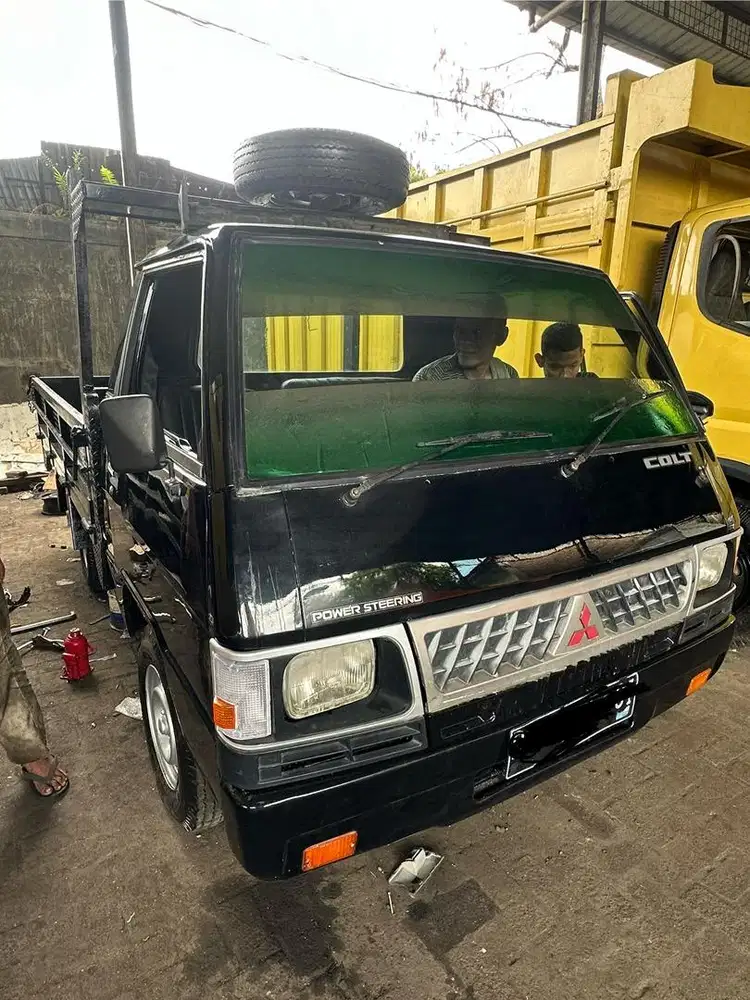 Mitsubishi L300 Pick Up 2010 pemakaian 2011