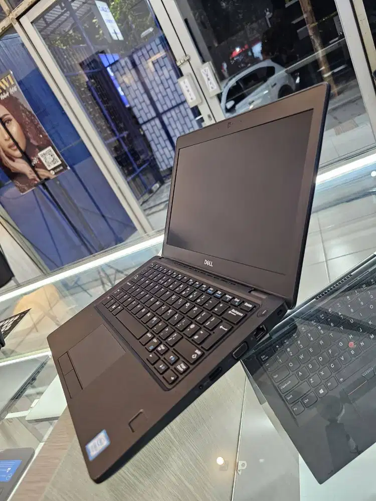 Laptop Dell core i5 ex display simpel kenceng