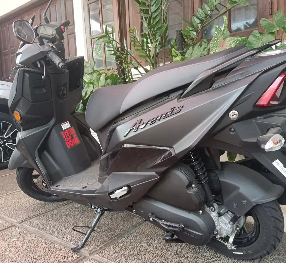 Suzuki Avenis 125 Hitam Tahun 2023