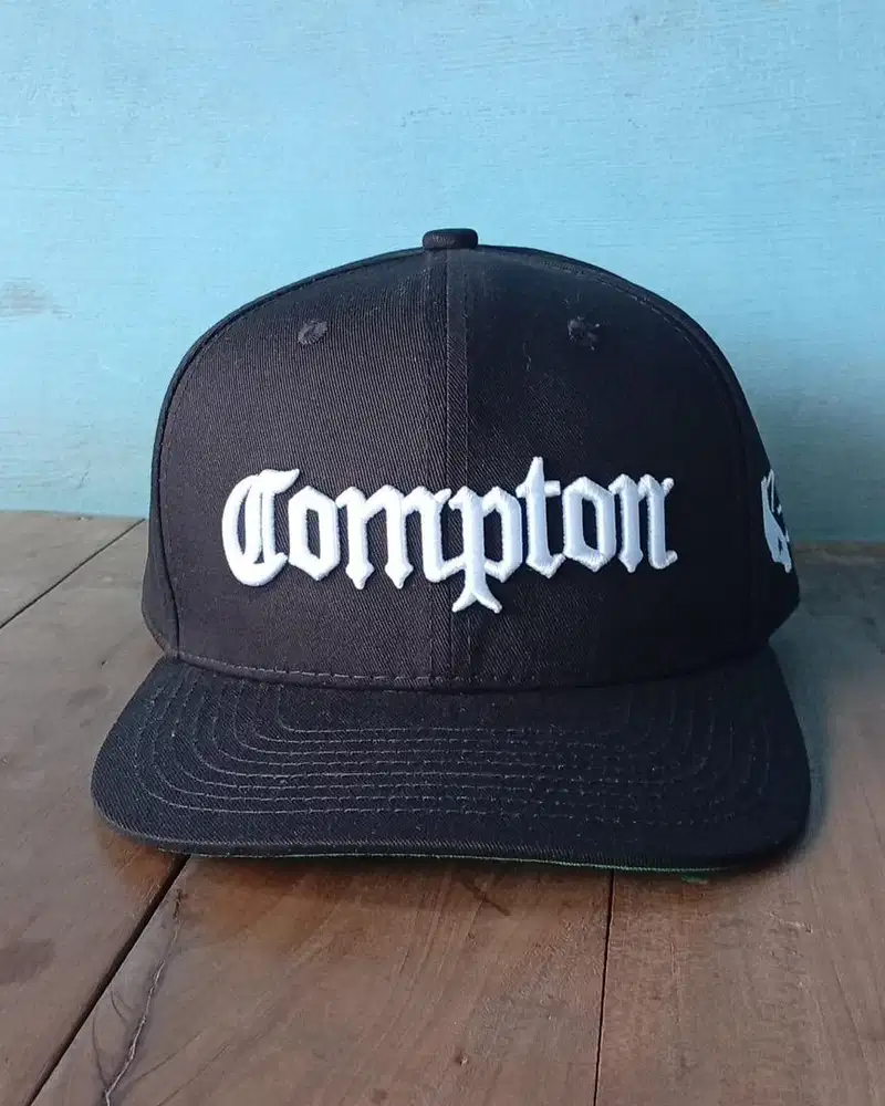 COMPTON x STARTER CAPS