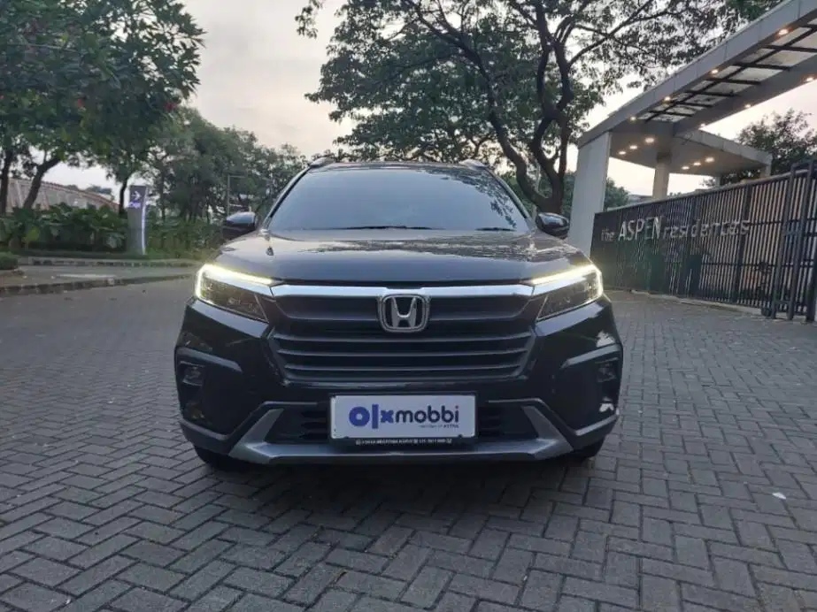 DP MURAH Honda BR-V 1.5 E Bensin-AT 2023 CUYJB